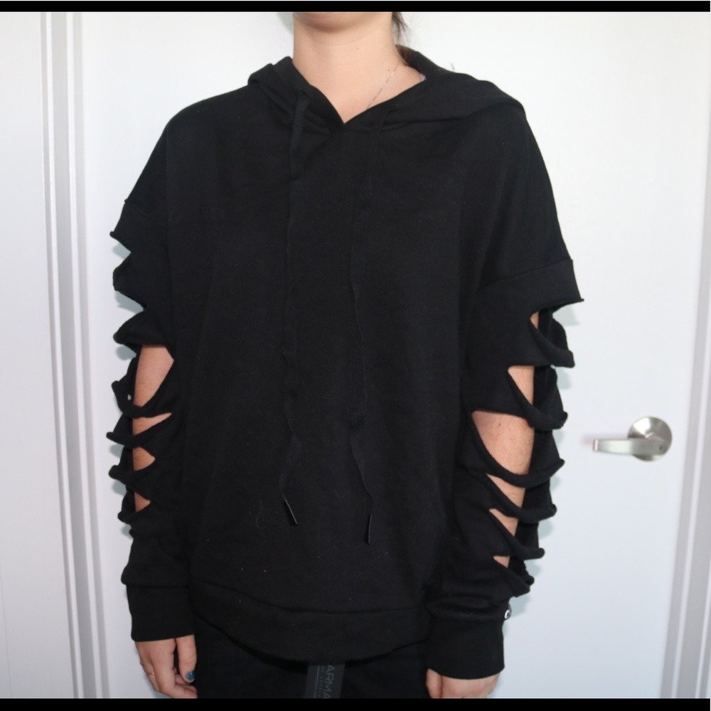 Alo Slay Long Steve Top